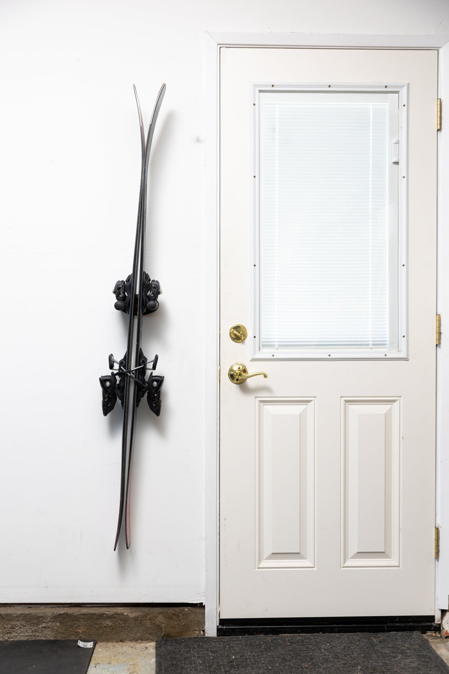 Tips Up - Wall Mounted Ski Rack